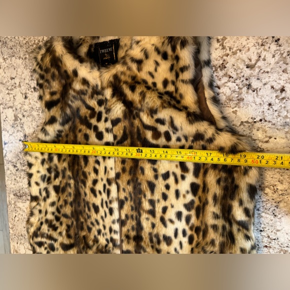 Leopard Print Faux Fur Vest - Picture 5 of 9